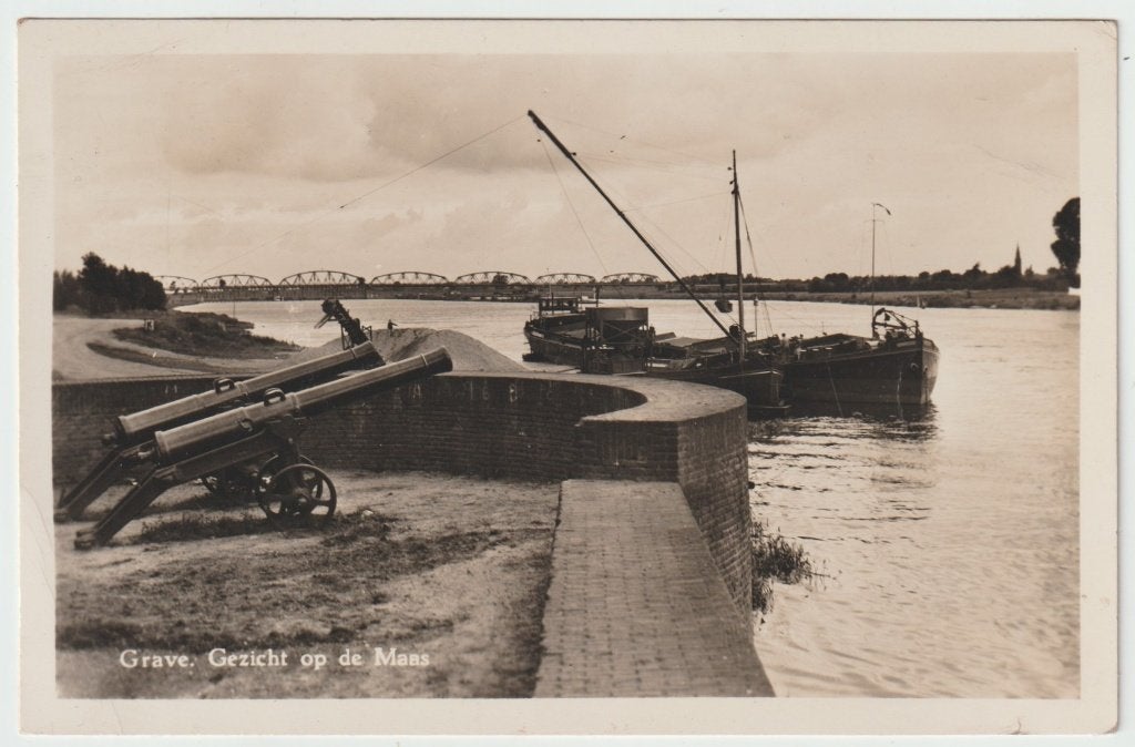 Grave. Gezicht op de Maas. 1956., Verzenden, 1940 tot 1960, Gelopen, Noord-Brabant