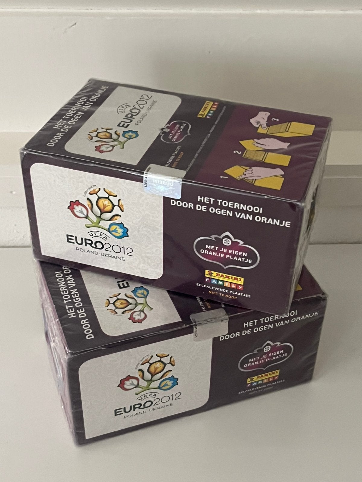 2 Boxen Panini Voetbalplaatjes UEFA EURO 2012 300 zakjes, Verzenden, Zo goed als nieuw, Buitenlandse clubs, Poster, Plaatje of Sticker