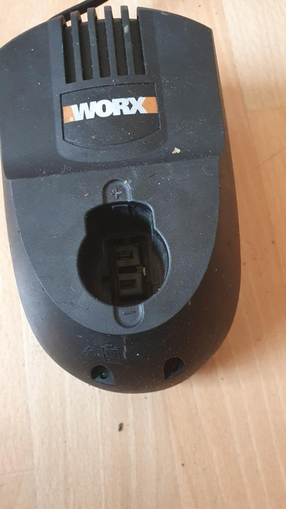 Worx oplader voor boormachine - Werkend, Doe-het-zelf en Verbouw, Gereedschap | Boormachines, Ophalen of Verzenden