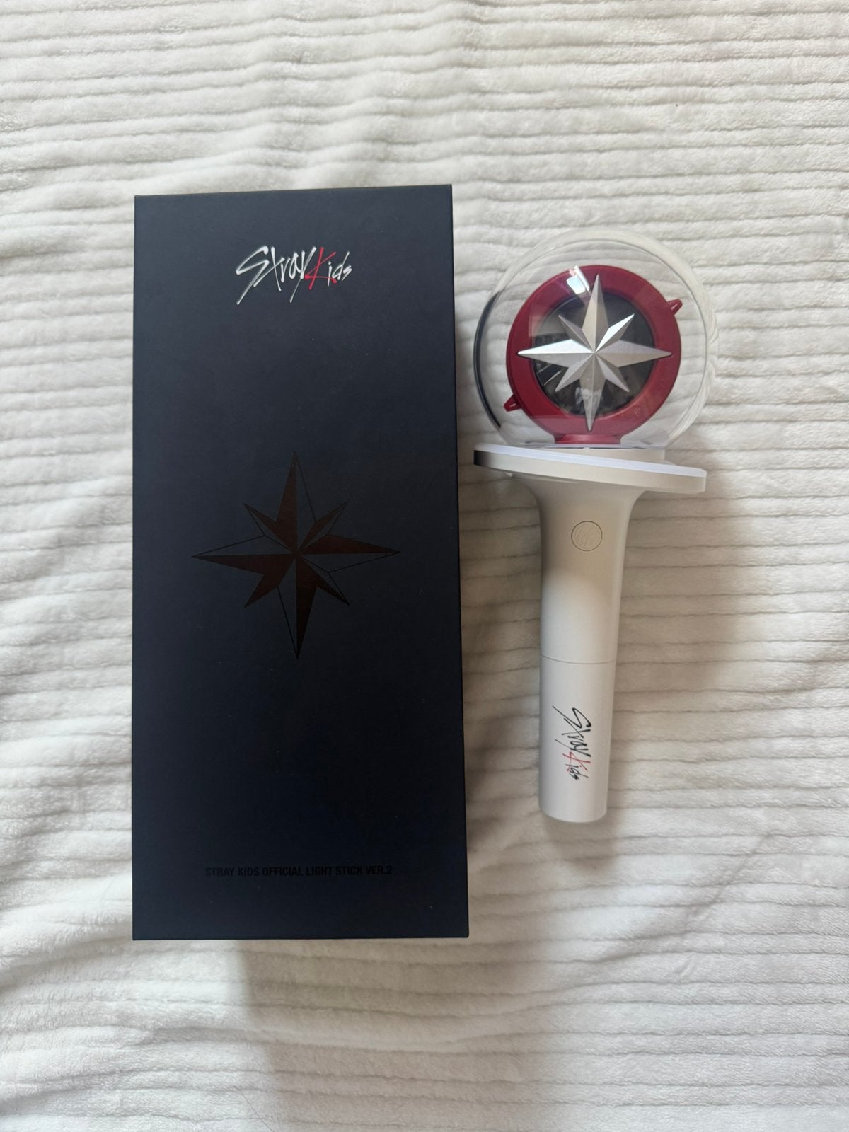 Stray Kids lightstick ver.2, Eén persoon, Juli