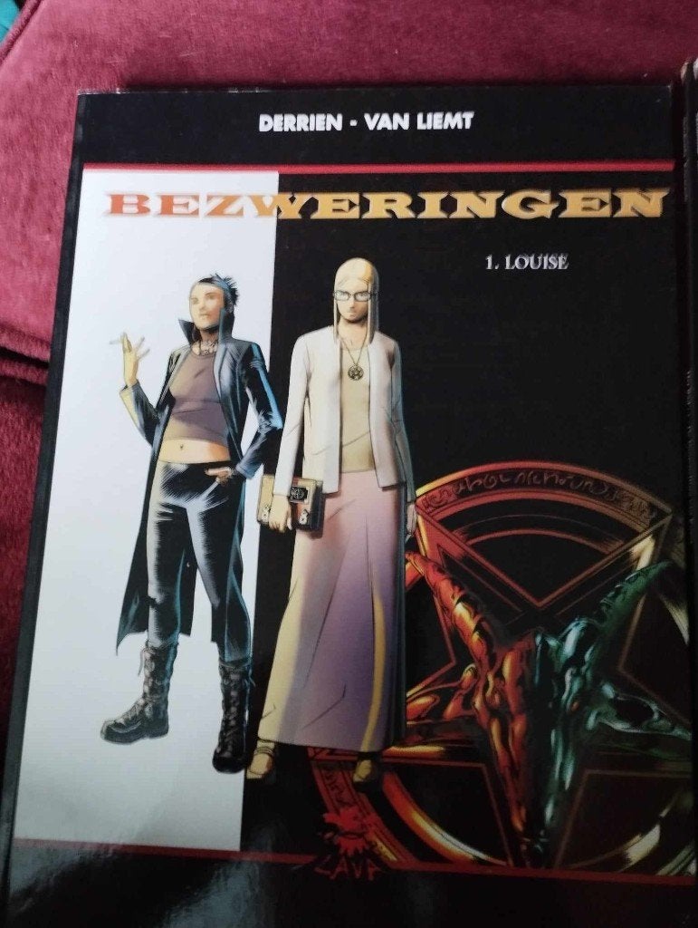2x collectie lava, Meerdere stripboeken, Ophalen, Zo goed als nieuw, Diverse tekenaars en schrijvers