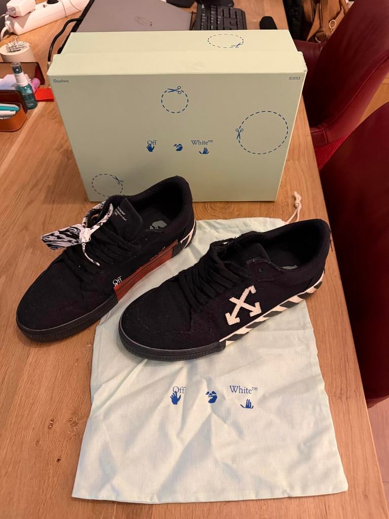 Off-White Low Vulcanized Canvas Zwart Wit Maat 44, Kleding | Heren, Schoenen, Zwart, Nieuw, Ophalen of Verzenden, Sneakers of Gympen
