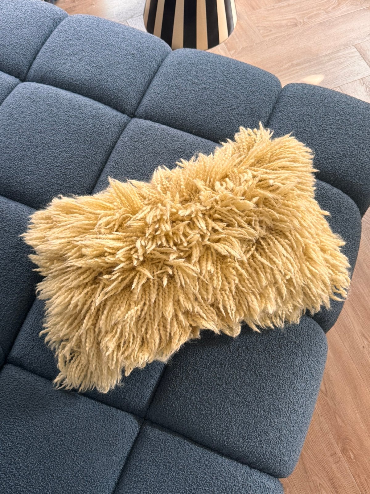 Sierkussen Shaggy Loods5 Butter Yellow, Overige merken, Geel, Ophalen of Verzenden, Zo goed als nieuw