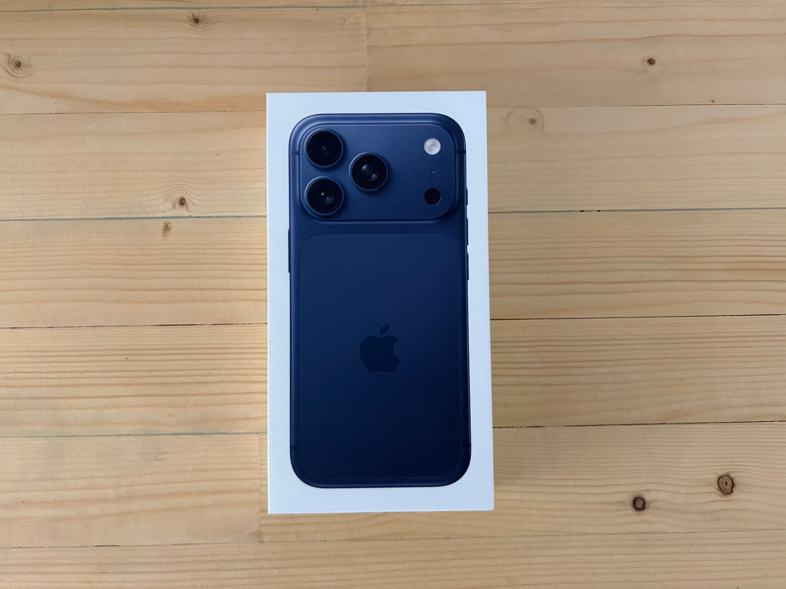 Iphone 17 Pro, Deep Blue, 256GB, nieuw en gesealed in doos, Ophalen, Zo goed als nieuw, Blauw, 256 GB