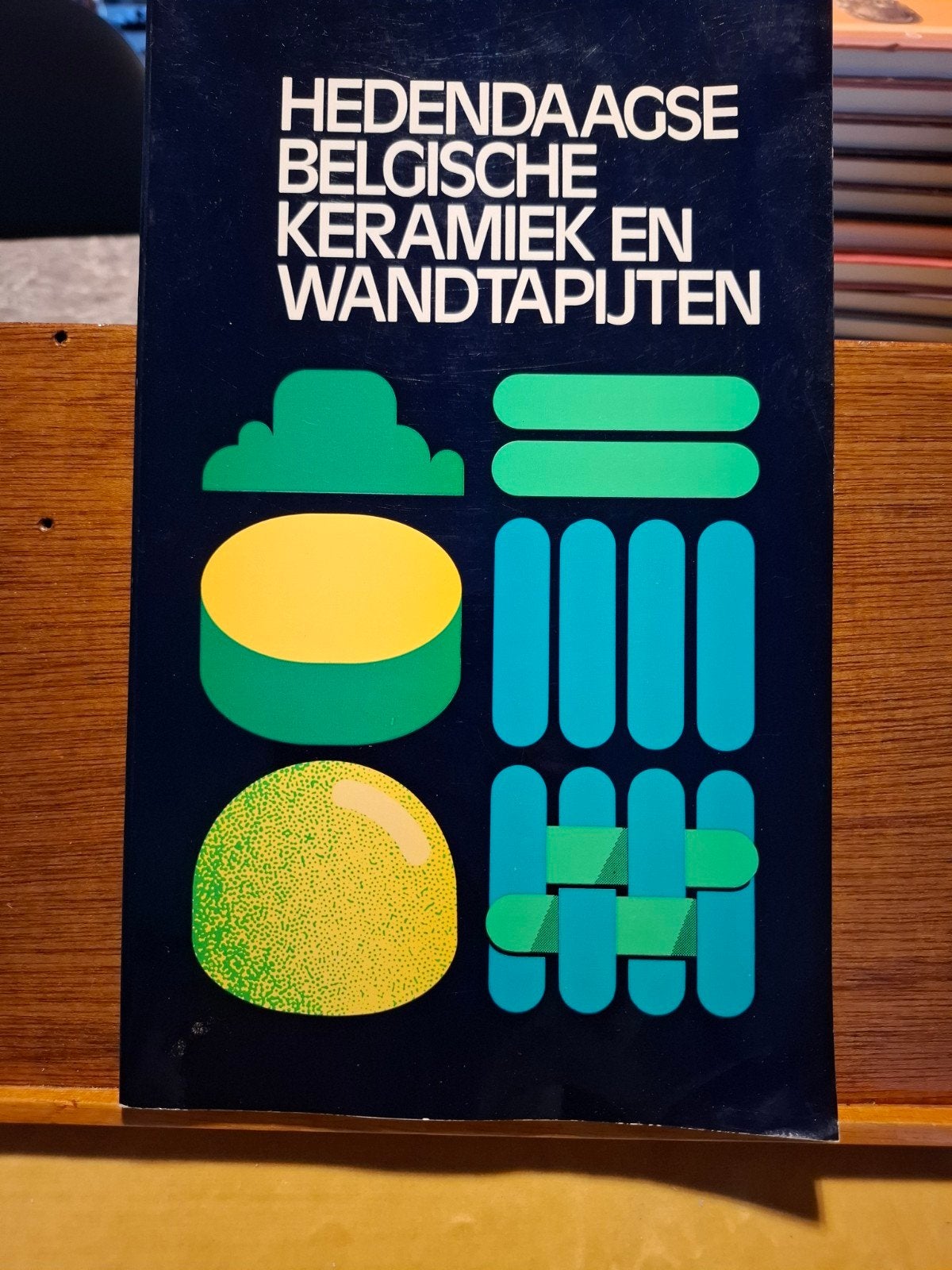 Hedendaagse Belgische Keramiek en Wandtapijten, Ophalen of Verzenden, Gelezen, Onbekend, België