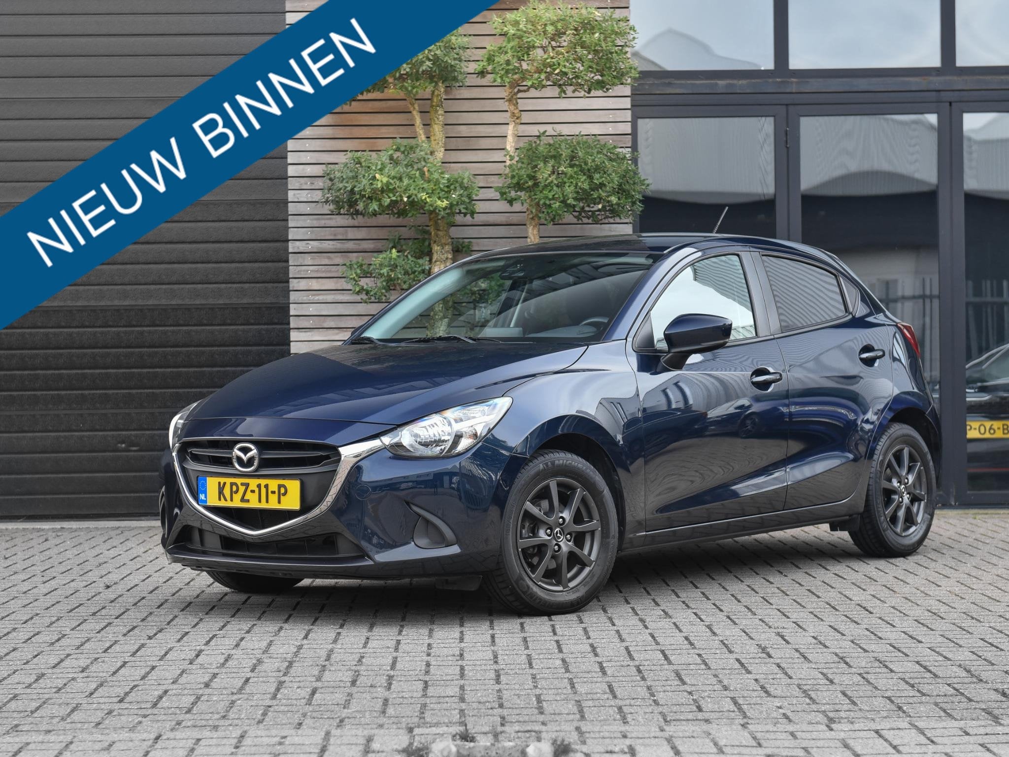 Mazda 2 1.5 Skyactiv-G SkyLease GT Airco Cruise Navi PDC, Stof, Gebruikt, Euro 6, 4 cilinders