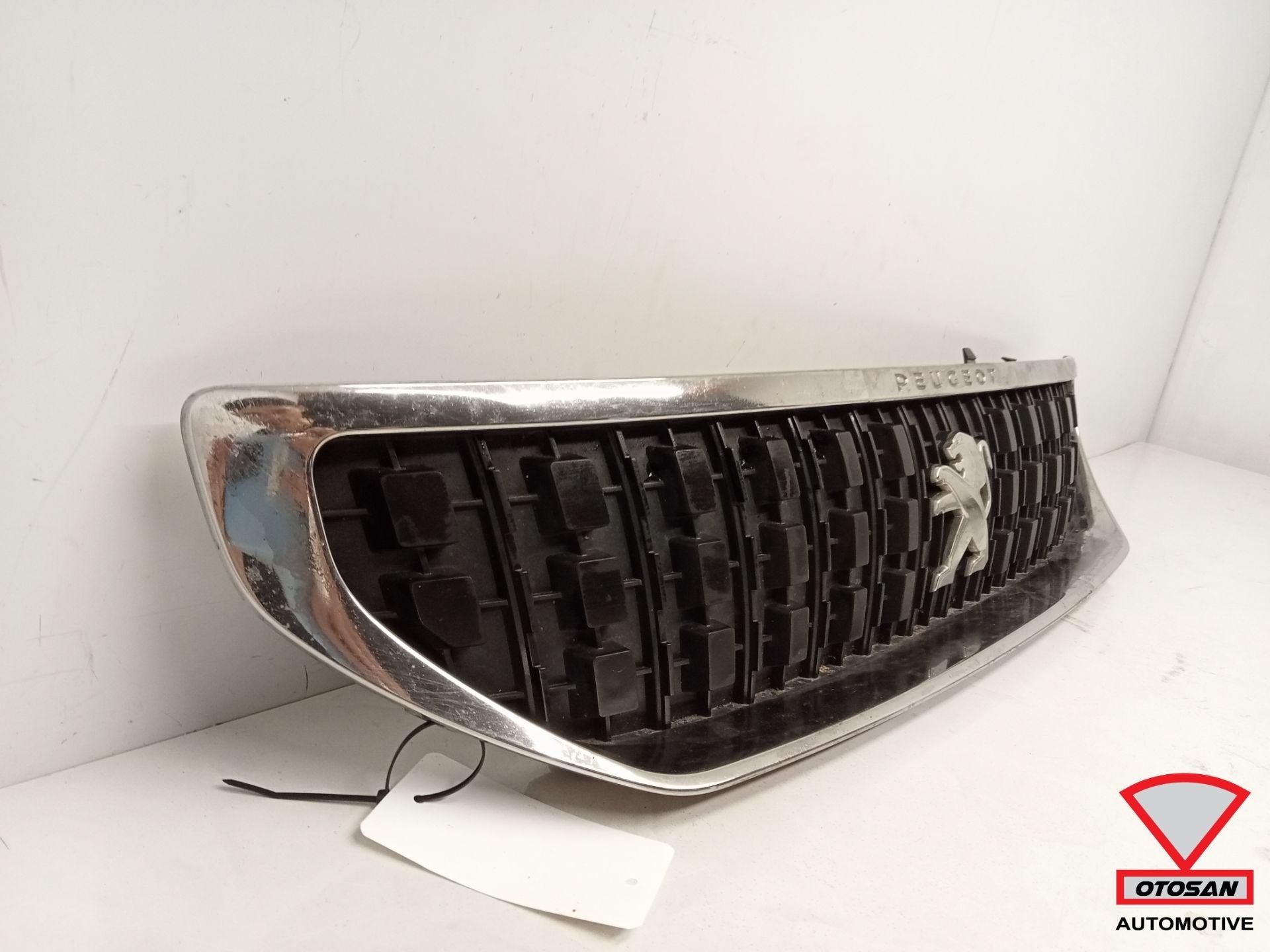 Peugeot Expert III 16-24 Origineel! Grille Radiatorrooster, Taurusavenue 1
2132 LS  Hoofddorp, NL, Gebruikt, Contact.group@renault.com