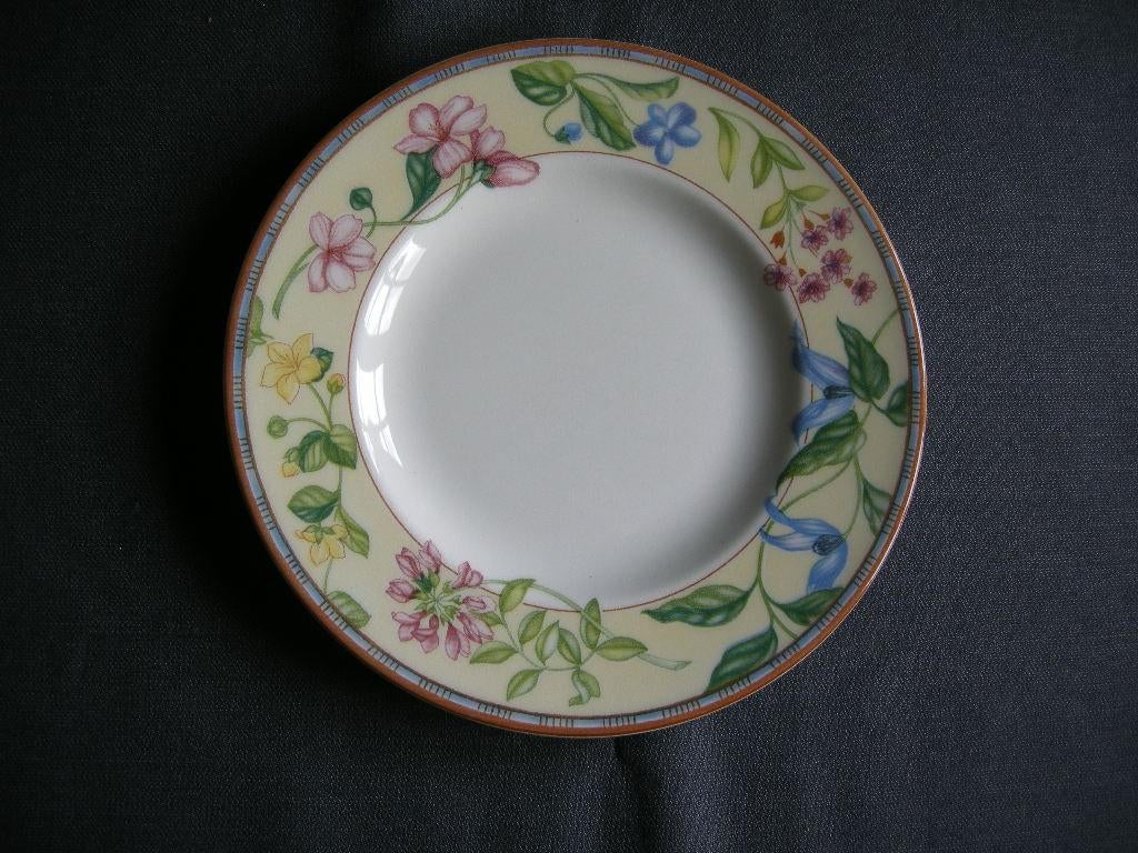 Johnson Bro's Spring Medley, 1 gebaksbordje, Johnson Bro's, N.v.t., Ophalen of Verzenden, Zo goed als nieuw