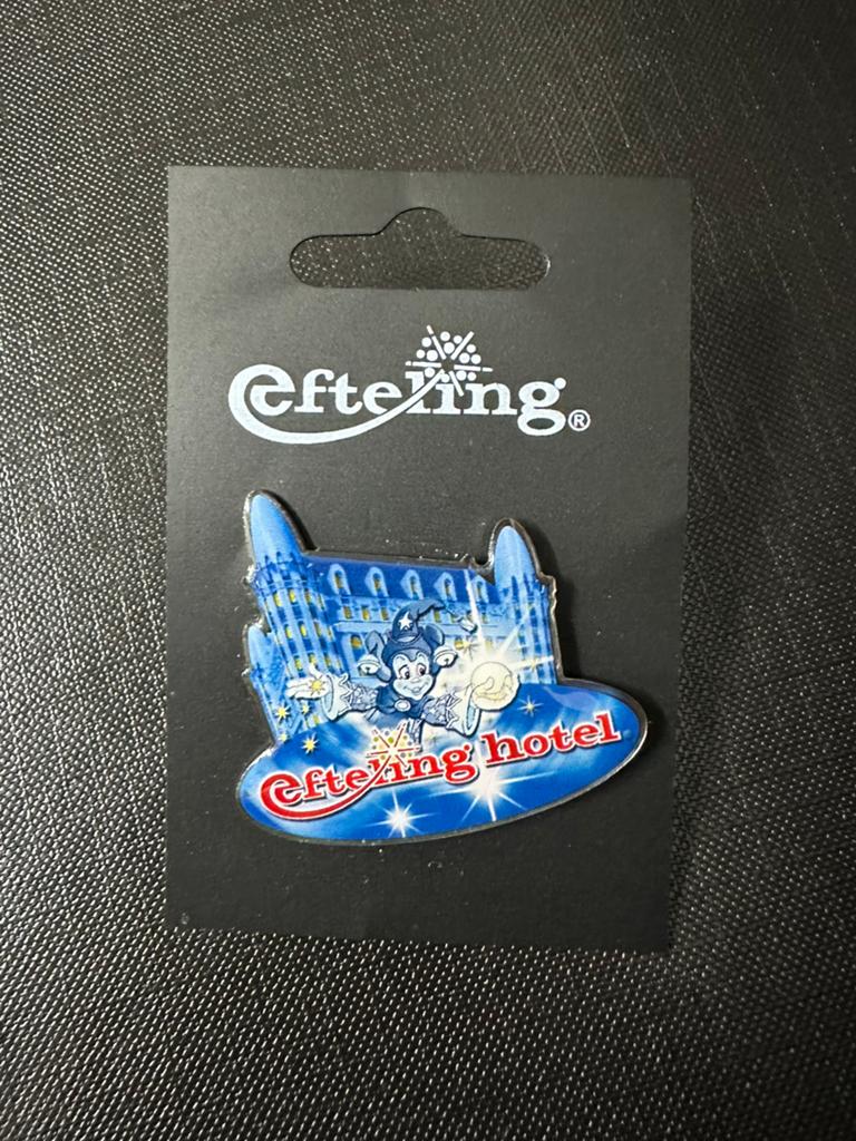 Efteling pin hotel, Ophalen of Verzenden, Zo goed als nieuw, Button of Speldje