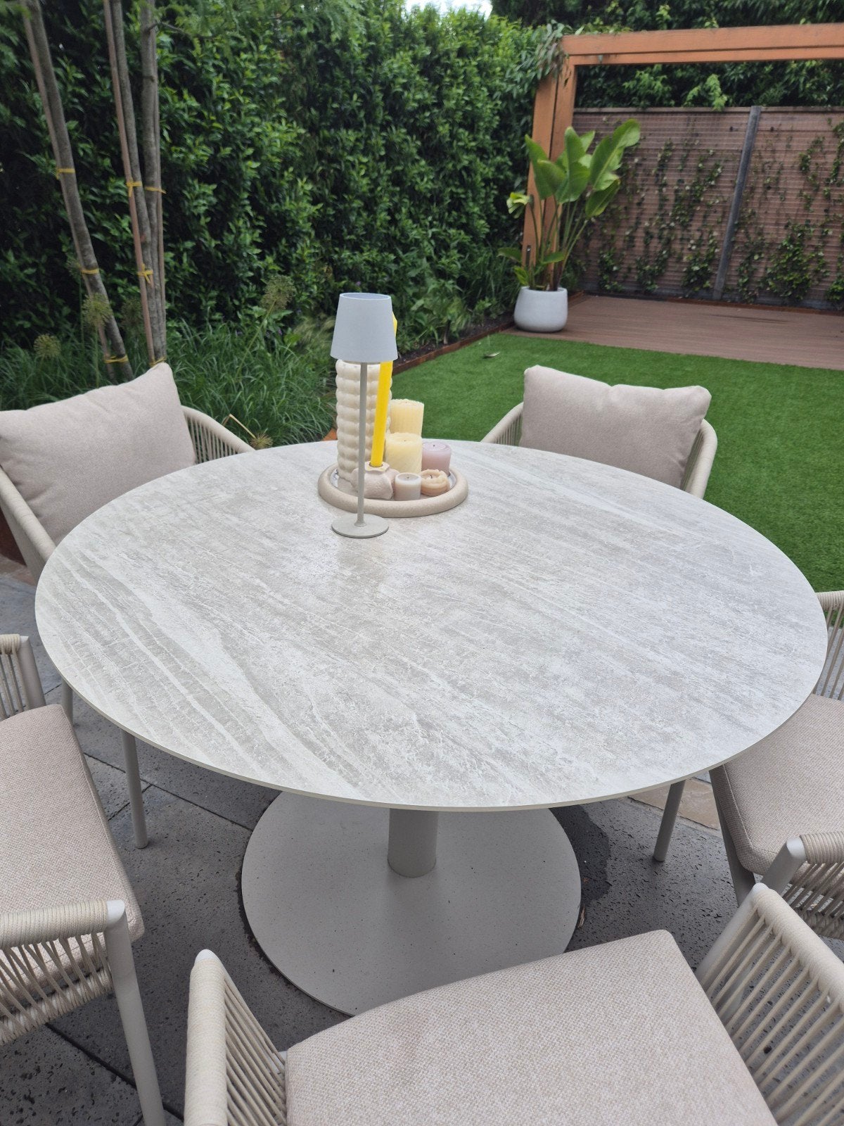 Moderne ronde tuintafel met marmerlook blad, Tuin en Terras, Tuintafels, Ophalen of Verzenden, Zo goed als nieuw, Rond