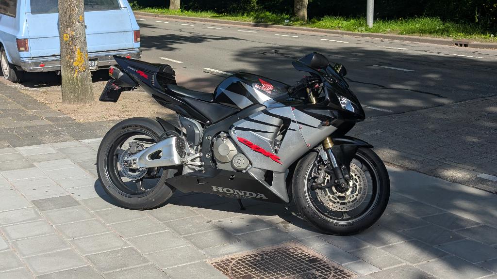 Honda CBR600RR (2005) | 46k km | Ovale Akrapovič, Sportuitlaat, 4 cilinders, Motorrijbewijs A, Gebruikt