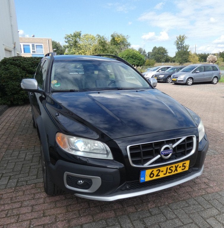 Volvo XC70 2.4 D5 SUMMUM 205PK AUT,Leer,DealerOH,DBriemVerv, Auto's, Gebruikt, 197 €/maand, XC70, Zwart