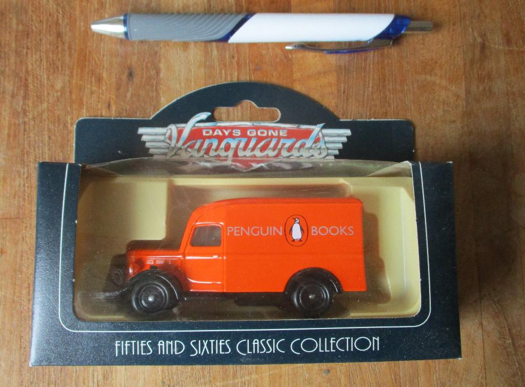 Penguin Books modelauto Lledo auto Vanguard Royal Mail, Ophalen of Verzenden