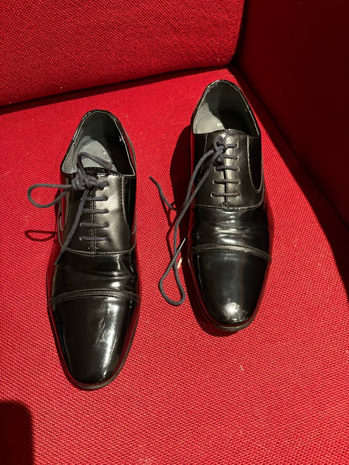 Zwarte nette herenschoenen / lakschoenen - Maat 42, Zwart, Ophalen of Verzenden, Zo goed als nieuw, Veterschoenen
