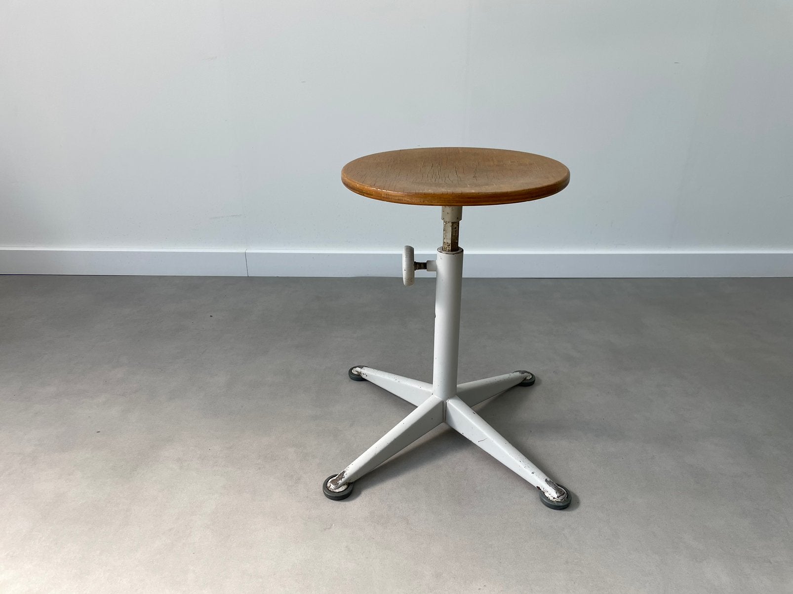 VINTAGE KRUK VAN FRISO KRAMER VOOR AHREND DE CIRKEL, 1960S, Ophalen, Zo goed als nieuw, Hout