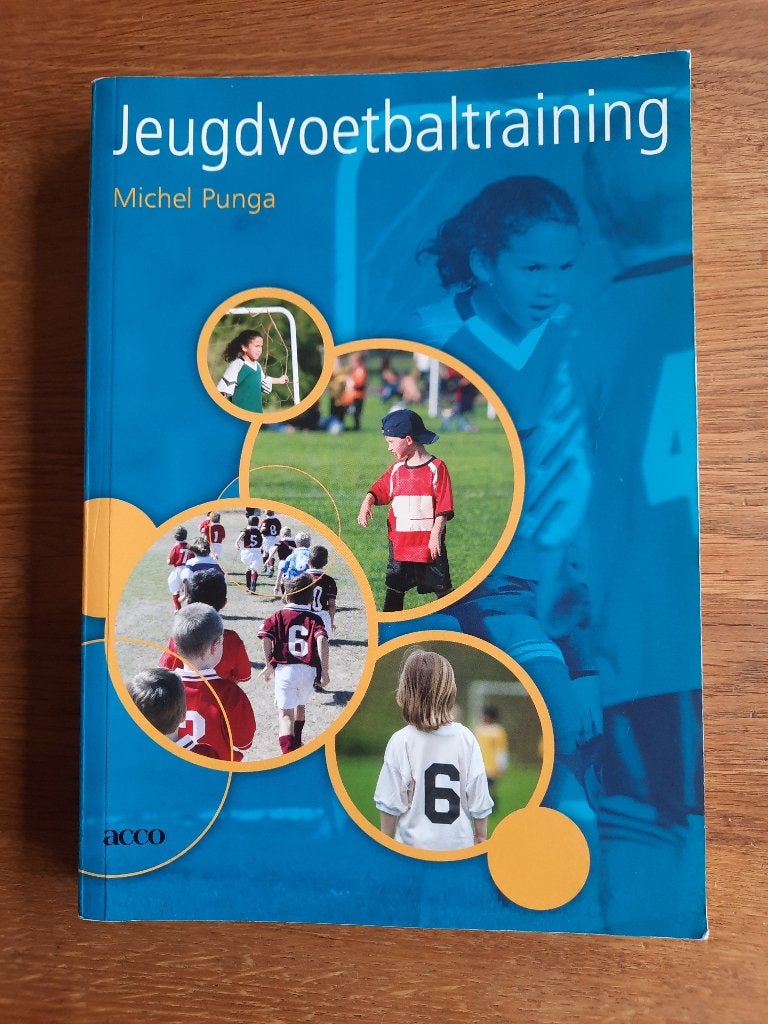 Michel Punga - Jeugdvoetbaltraining, Ophalen of Verzenden, Zo goed als nieuw, Balsport