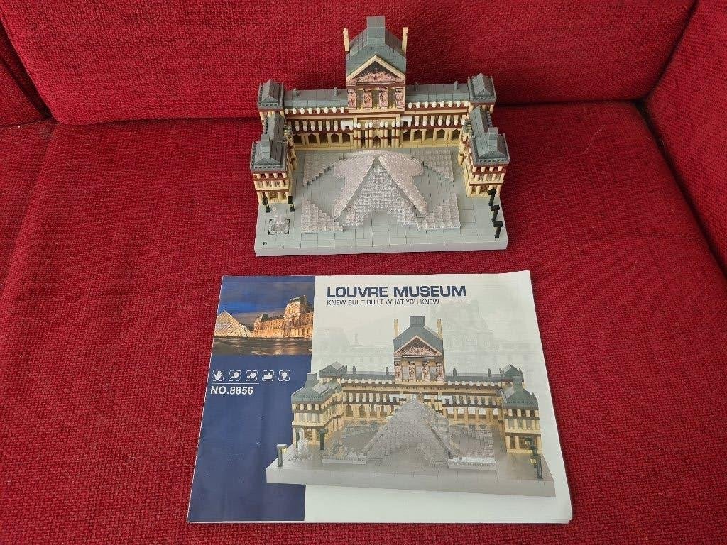 Mini bouwstenen louvre nr2 parijs lepin, Ophalen of Verzenden