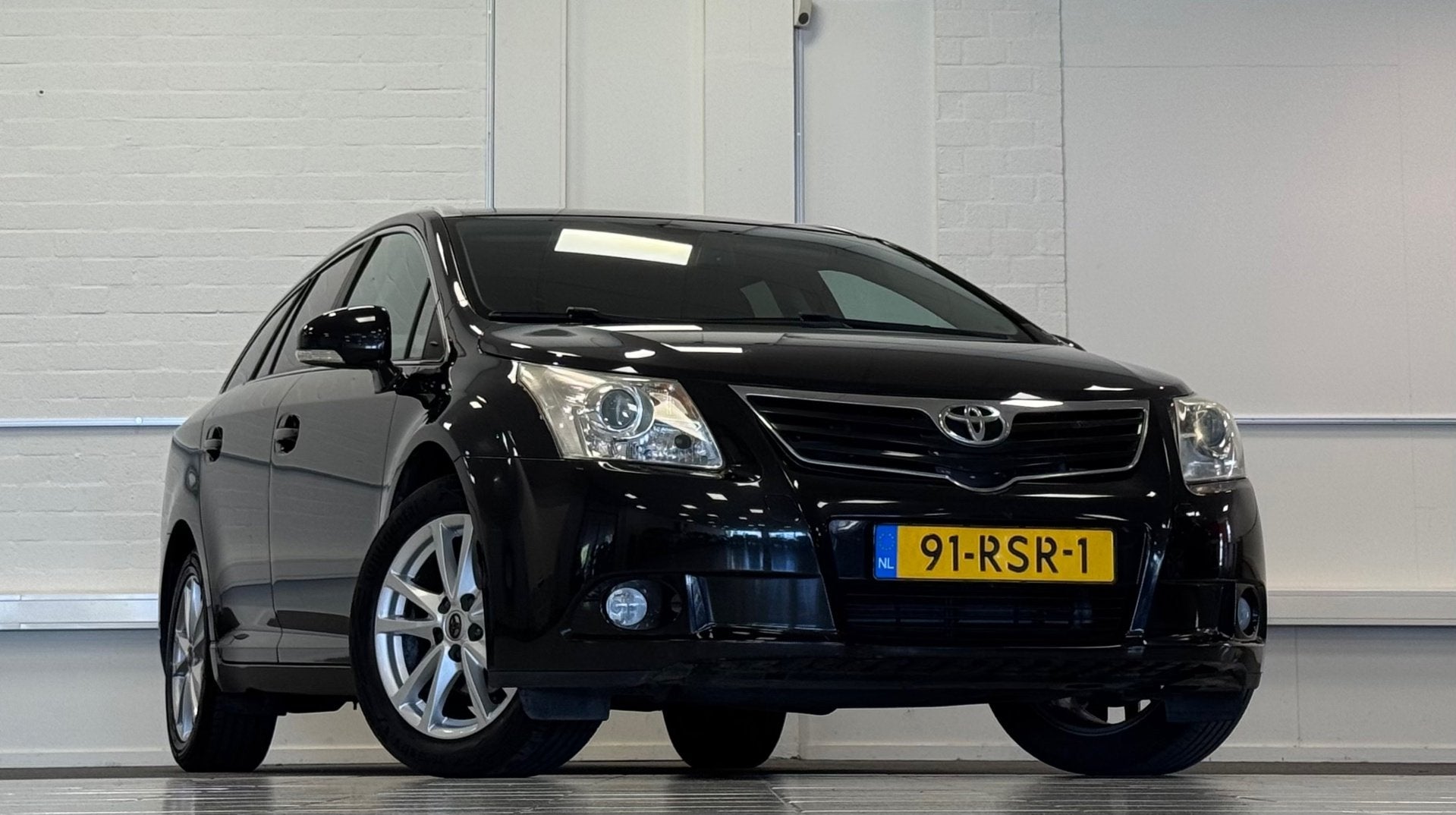 Toyota Avensis Wagon 2.0 VVTi Business Automaat 2e Eigenaar, Auto's, Euro 5, 4 cilinders, Zwart, 152 pk