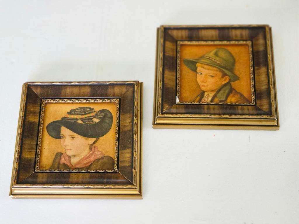2 klassieke portret schilderijtjes, Ophalen of Verzenden