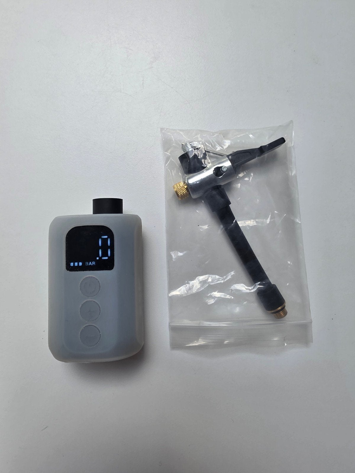 Draagbare elektrische fietspomp met drukmeter, Fietsen en Brommers, Fietsaccessoires | Fietspompen, Ophalen of Verzenden, Drukmeter