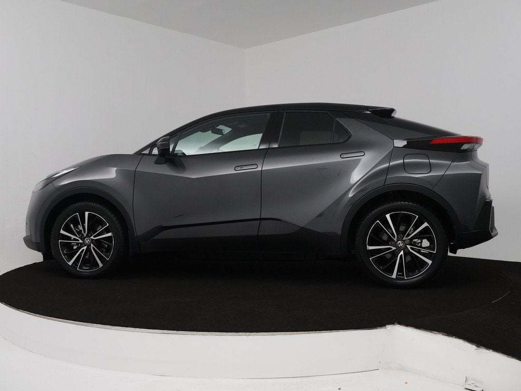Toyota C-HR 2.0 Plug-in Hybrid 220 Executive | All-season ba, 12 maanden, 4 cilinders, 1625 kg, 1987 cc