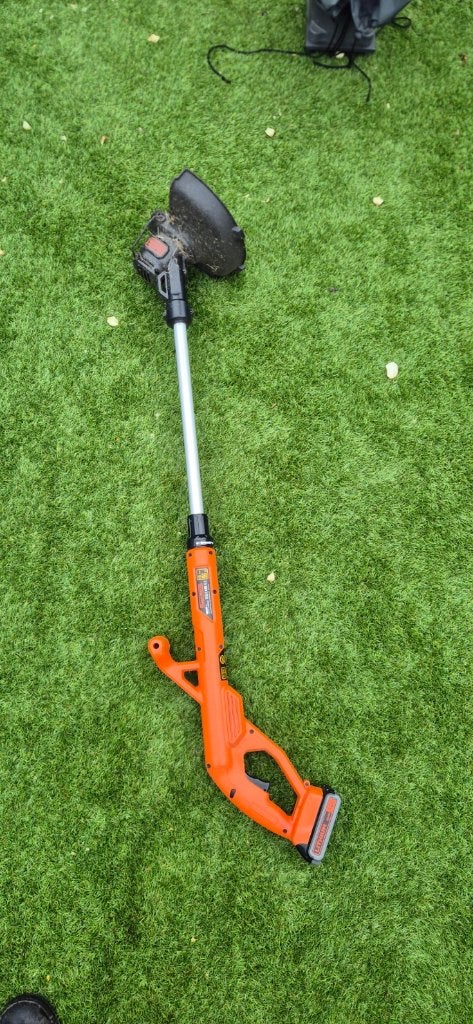 BLACK+DECKER 18V Grastrimmer op Accu, Ophalen, Gebruikt, Accu, Black & Decker