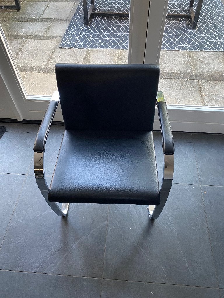 BRNO Eetkamer designer stoelen
