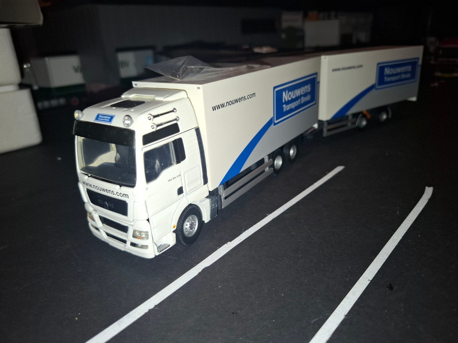 nan nouwens breda, Hobby en Vrije tijd, Ophalen of Verzenden, Zo goed als nieuw, Bus of Vrachtwagen, Tekno