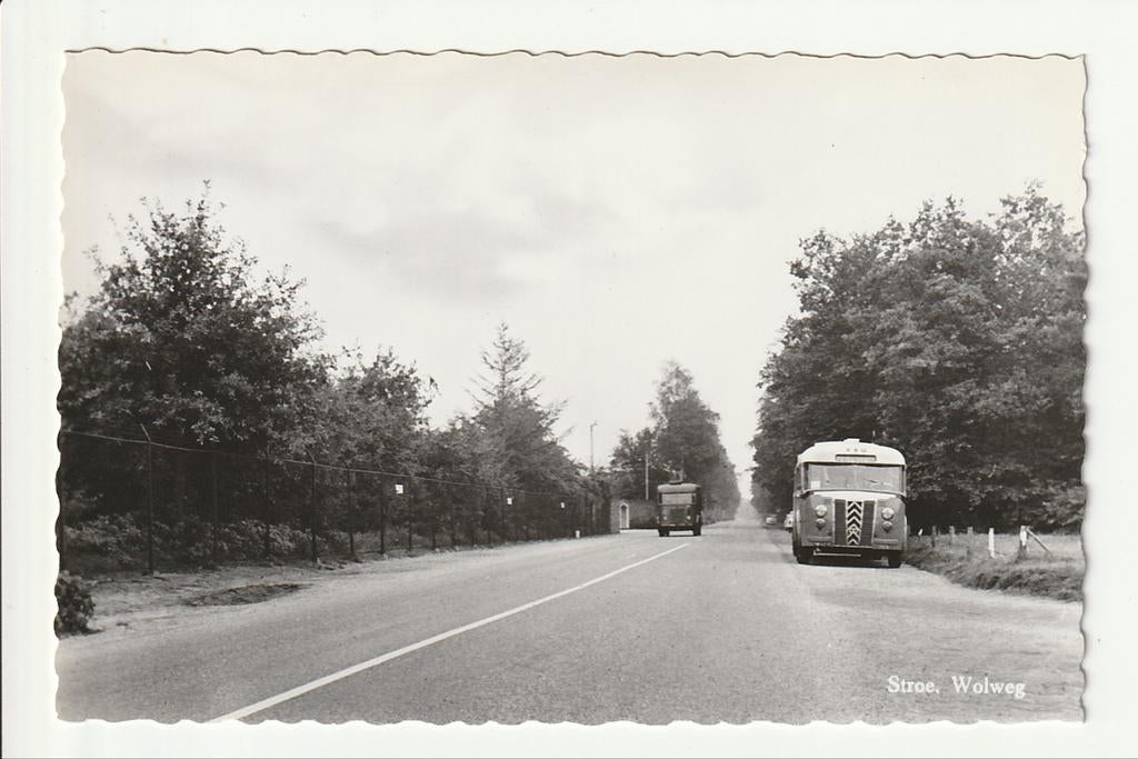STROE WOLWEG MILITAIRE TRUCK VAD CROSSLEY WERKSPOOR AUTOBUS, Verzamelen, Ansichtkaarten | Nederland, Ophalen of Verzenden, 1960 tot 1980