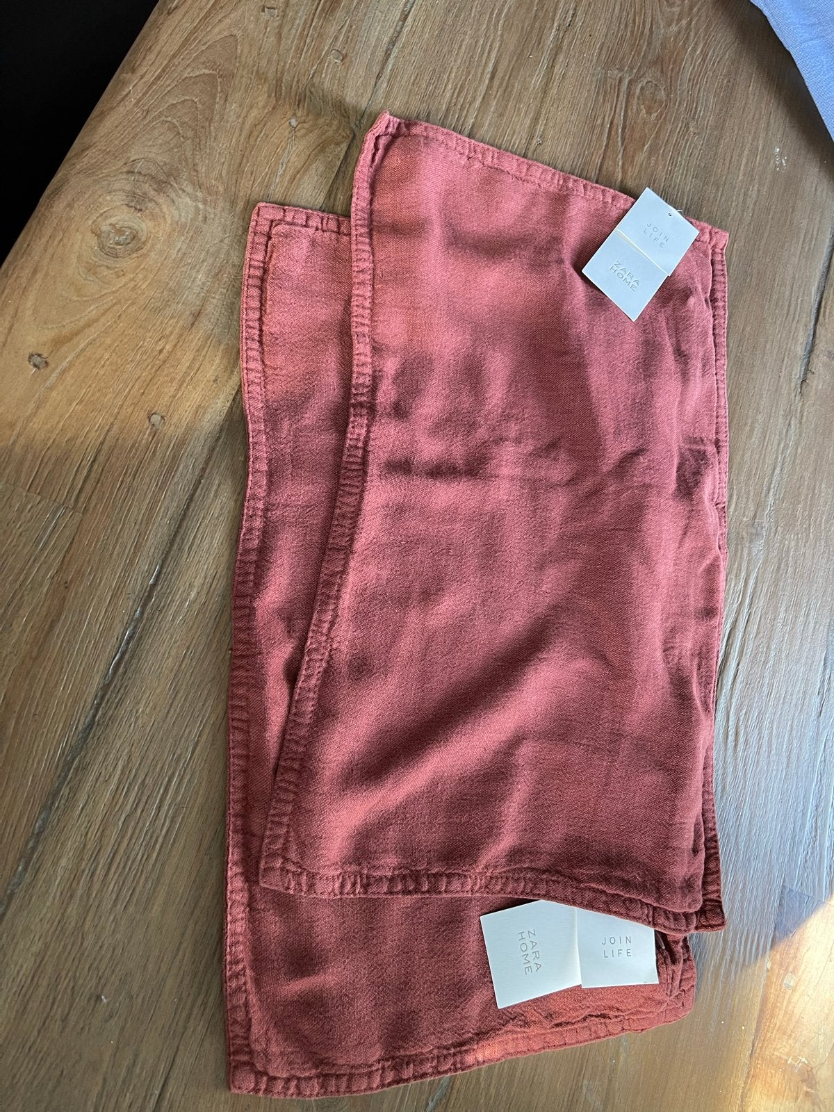 Nieuwe Zara Home Kussenhoezen 50x30 cm, Huis en Inrichting, Kussenhoes, Nieuw, Rechthoekig, Rood