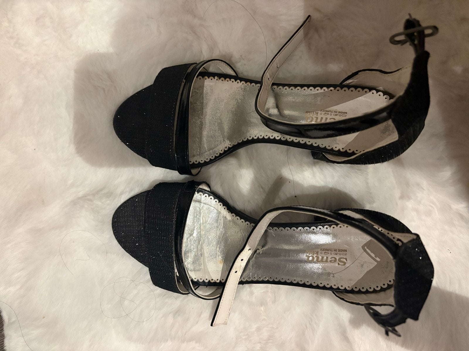 Zwarte glitter sandaaltjes met hak - Maat 34, Ophalen of Verzenden, Gedragen, Zwart, Sandalen of Muiltjes