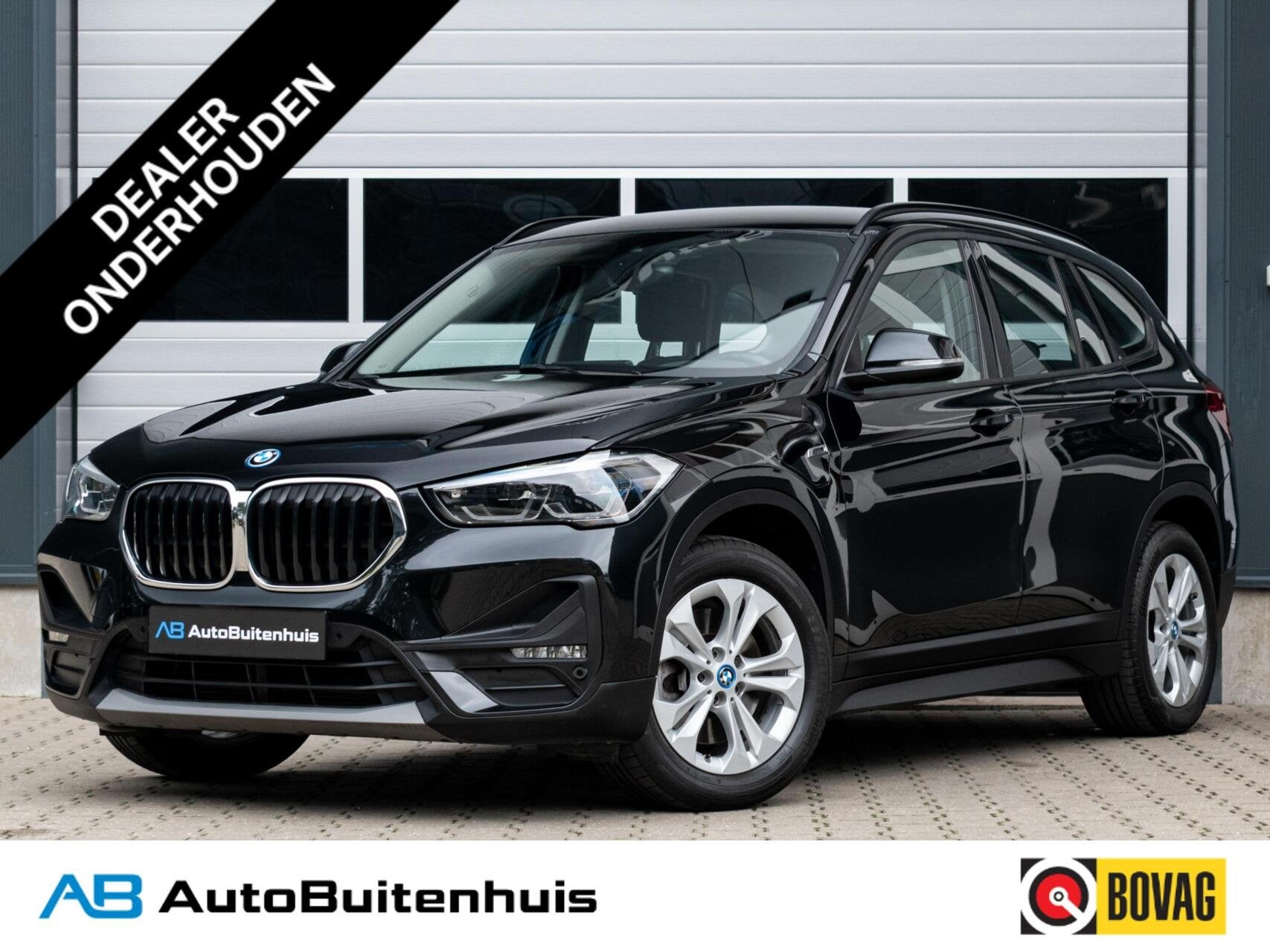 BMW X1 xDrive25e High Executive|1e EIGENAAR|ELEK.KLEP|STOELV, Auto's, Gebruikt, 750 kg, Met garantie (alle), Zwart