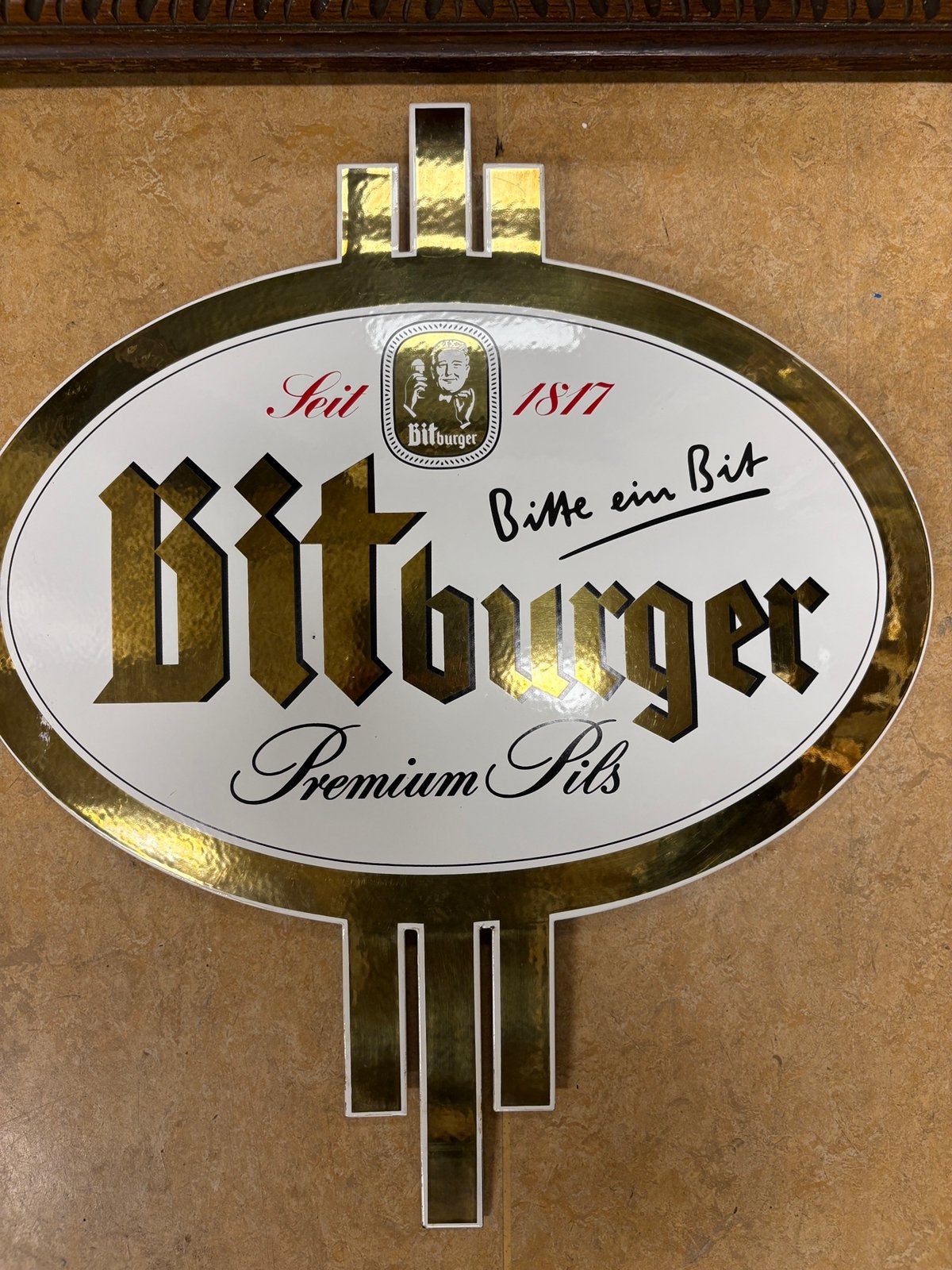 Emaille bord bitburger, Ophalen of Verzenden, Zo goed als nieuw, Reclamebord, Plaat of Schild, Overige merken