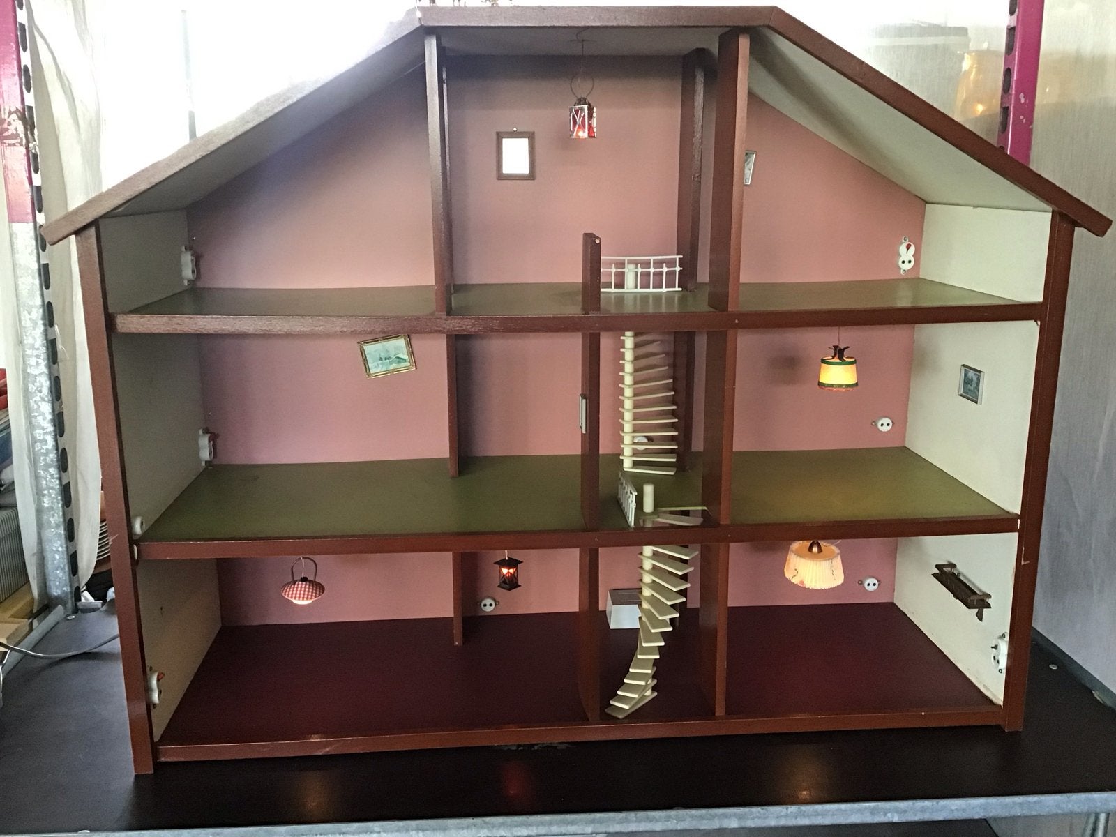 Jaren '70 OKWA poppenhuis, Ophalen, Gebruikt, Poppenhuis