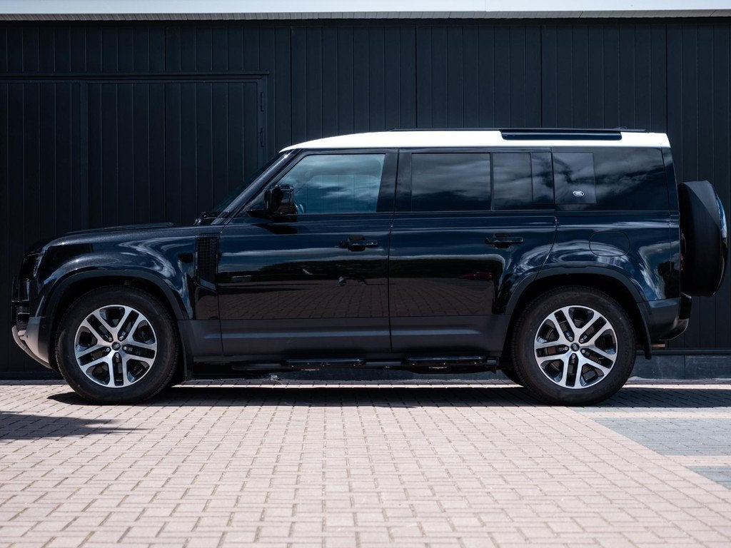 Land Rover Defender 110 2.0 P400e S | Black Pack | Leder int, Auto's, Land Rover, Automaat, 3000 kg, Zwart, Hybride Elektrisch/Benzine