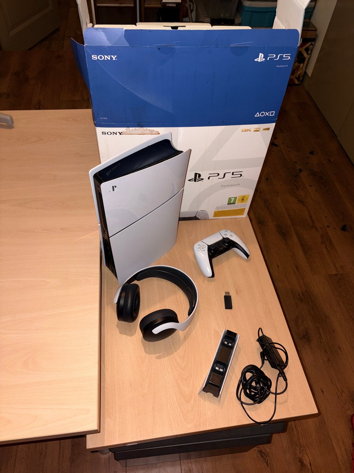 PlayStation 5 Disc Edition met accessoires, Spelcomputers en Games, Ophalen, Zo goed als nieuw, Playstation 5