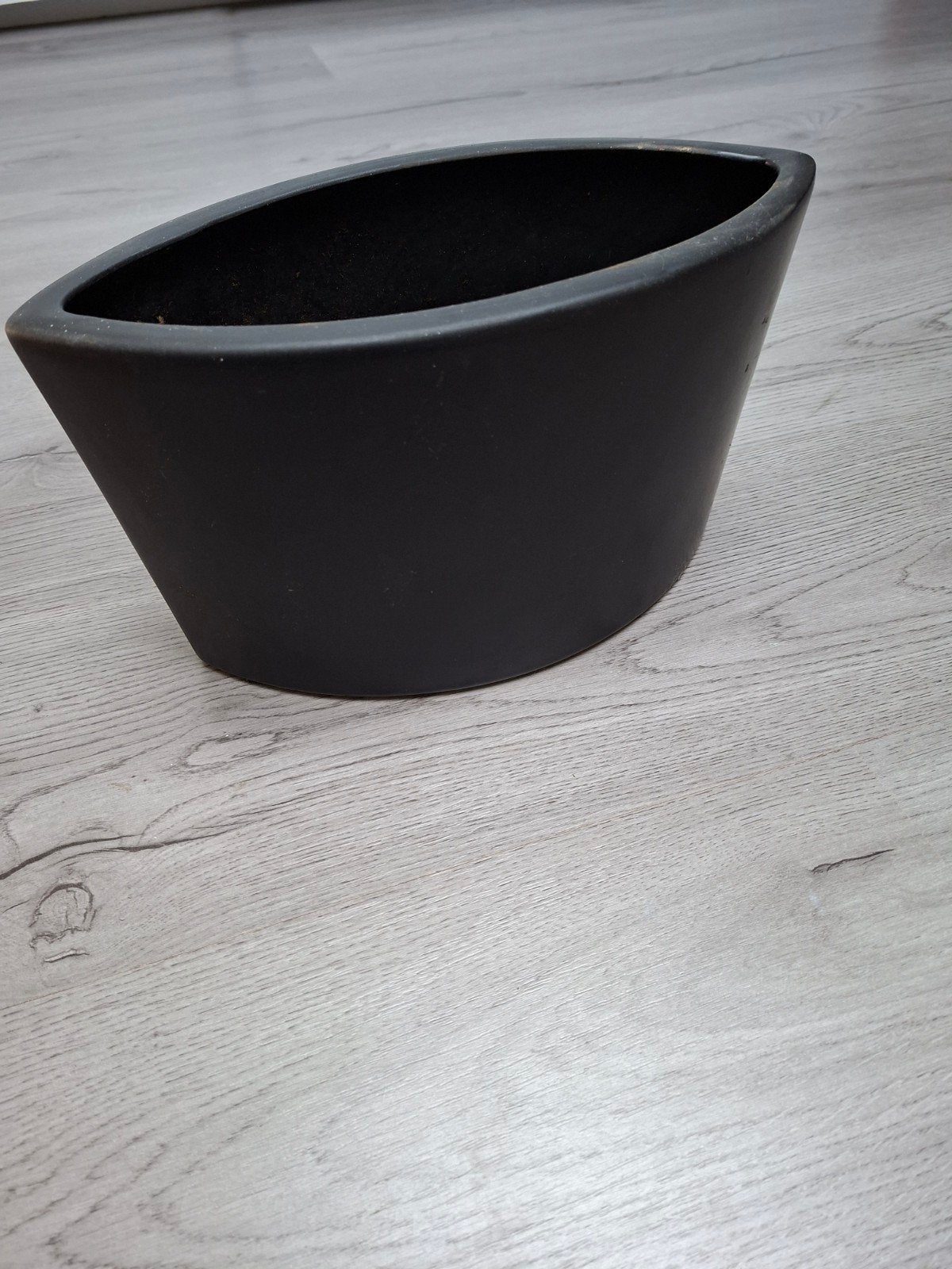 Zwarte ovale bloempot, Binnen, Zo goed als nieuw, Minder dan 40 cm, Overige vormen