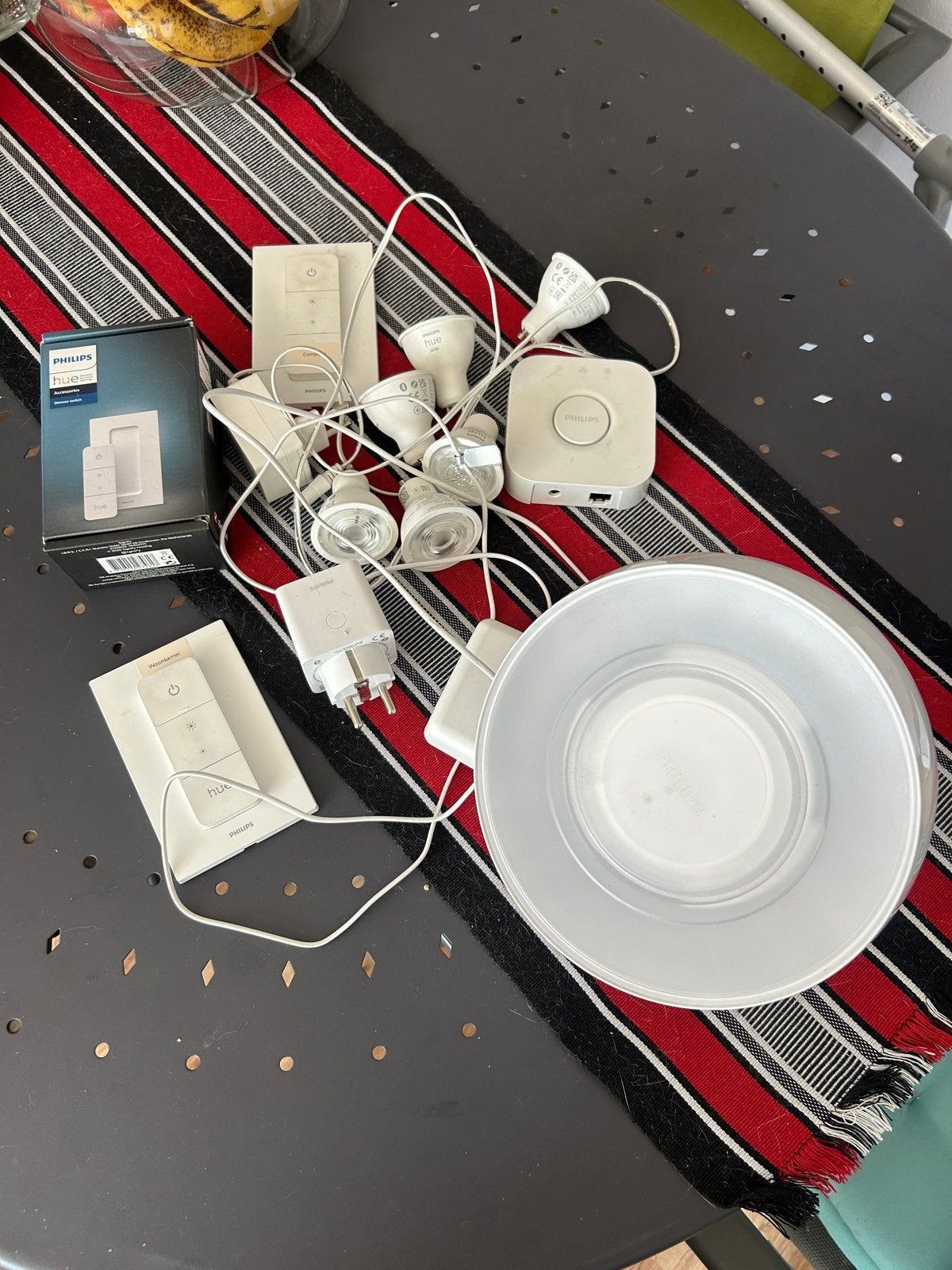 Philips Hue Starterset met Bridge, Dimmer en GU10 Lampen, Wit, Gebruikt, Kunststof, GU10