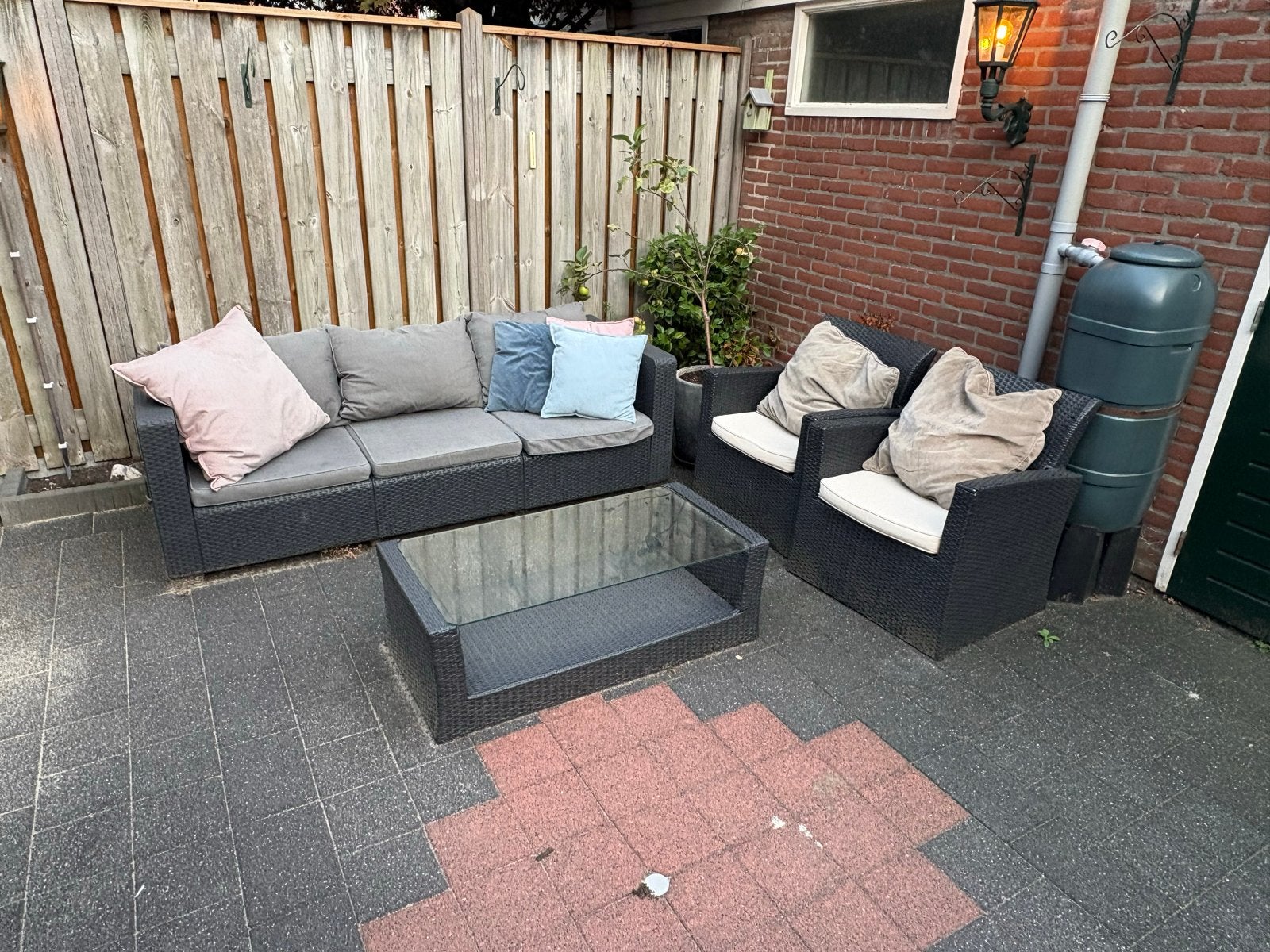 Wicker loungeset met 2 stoelen en 3-zitsbank, Ophalen, 5 zitplaatsen, Gebruikt, Loungeset