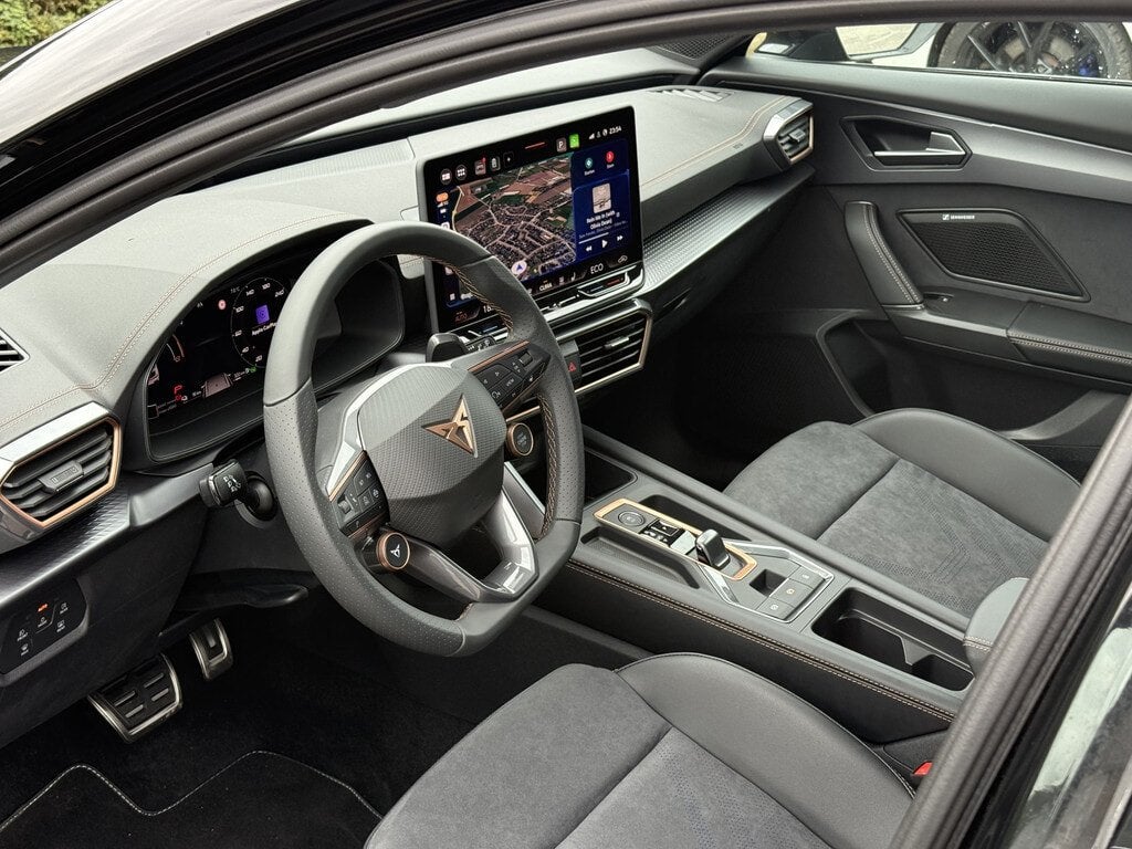CUPRA Formentor 1.5 TSI e-Hybrid VZ Performance 272 pk | Sen, Auto's, Dealer onderhouden, 4 cilinders, Formentor, Alcantara