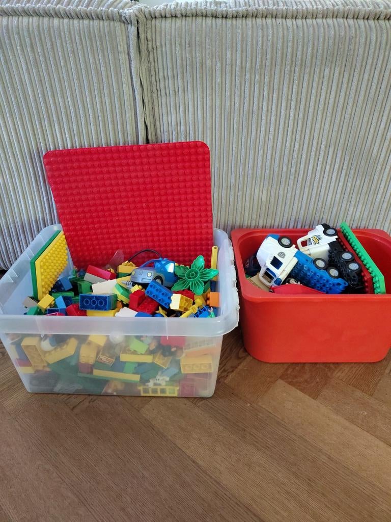 Grote doos met diverse bouwblokken en grondplaat, Ophalen, Gebruikt, Overige merken