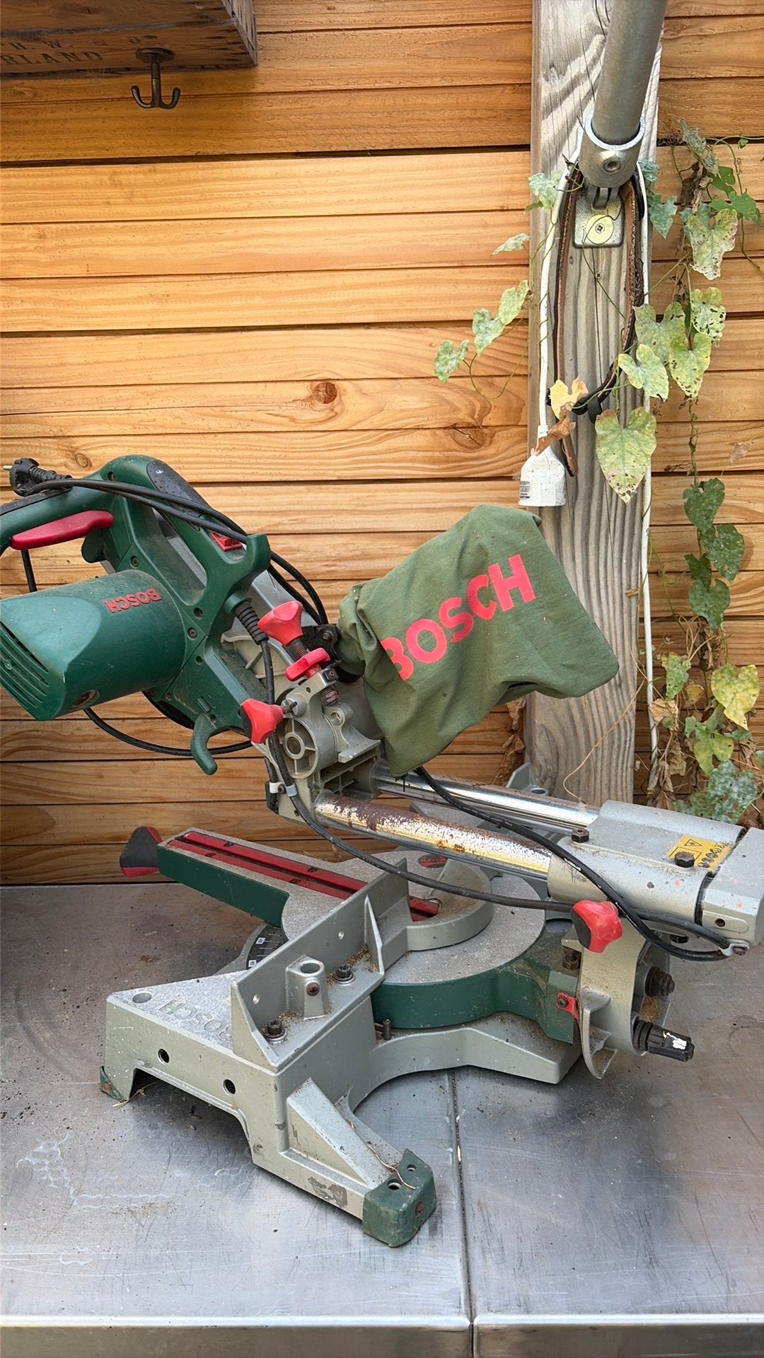 Bosch afkortzaag, Ophalen, Zo goed als nieuw, Afkortzaag, 30 tot 70 mm