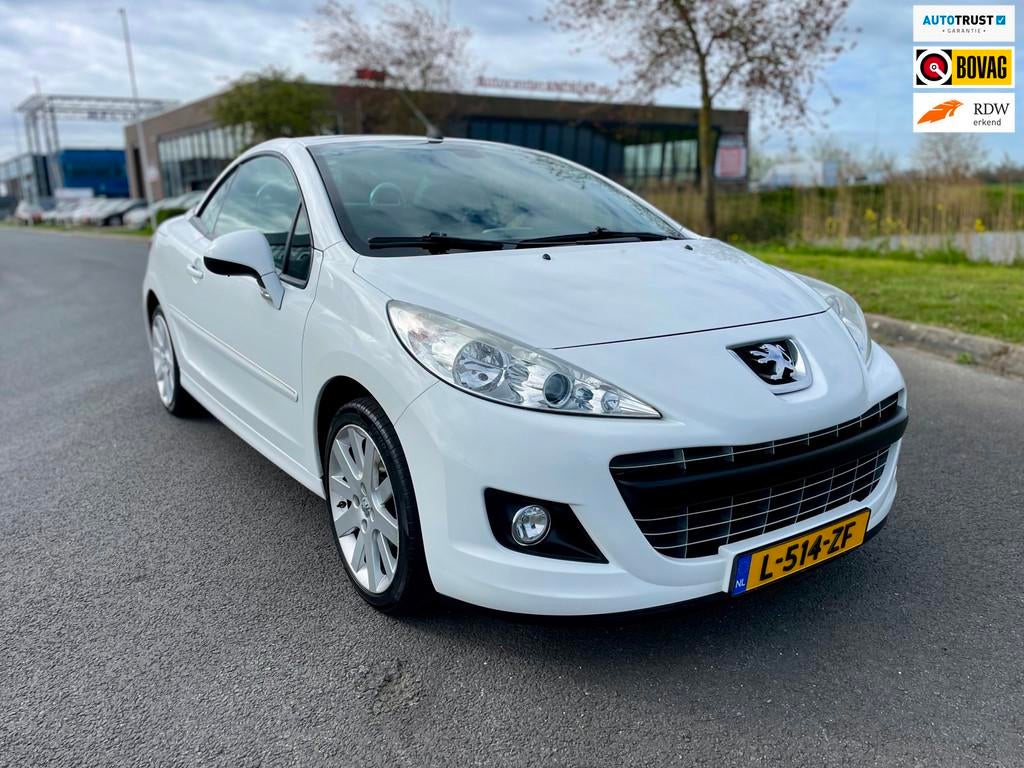 Peugeot 207 CC 1.6 VTi Griffe, Cabrio, Carplay, Pdc, Elektr, Voorwielaandrijving, Euro 5, Gebruikt, Zwart