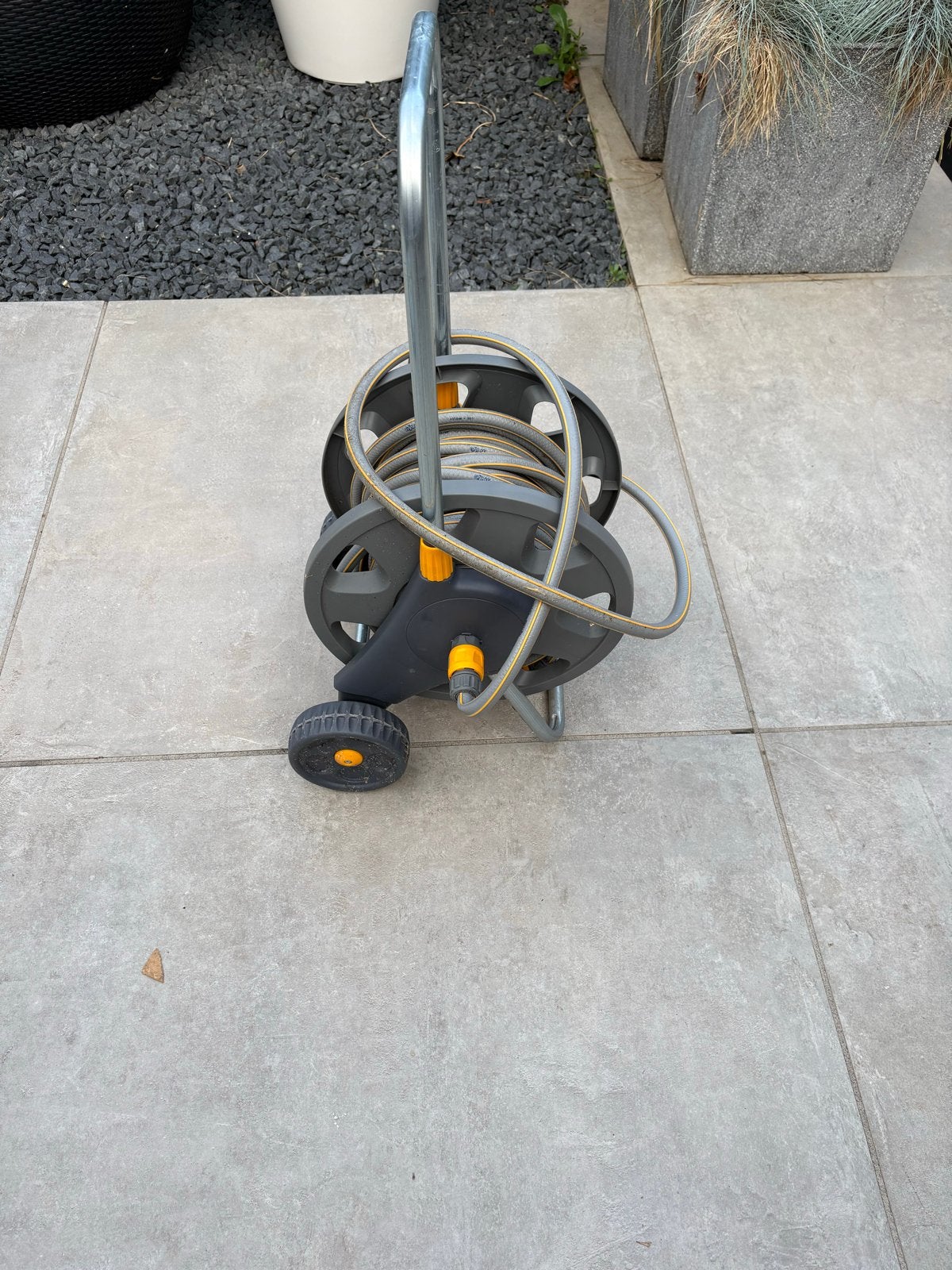 Tuinslanghaspel met slang merk Hozelock., Tuin en Terras, Tuinslangen, Ophalen, Gebruikt, Tuinslanghaspel