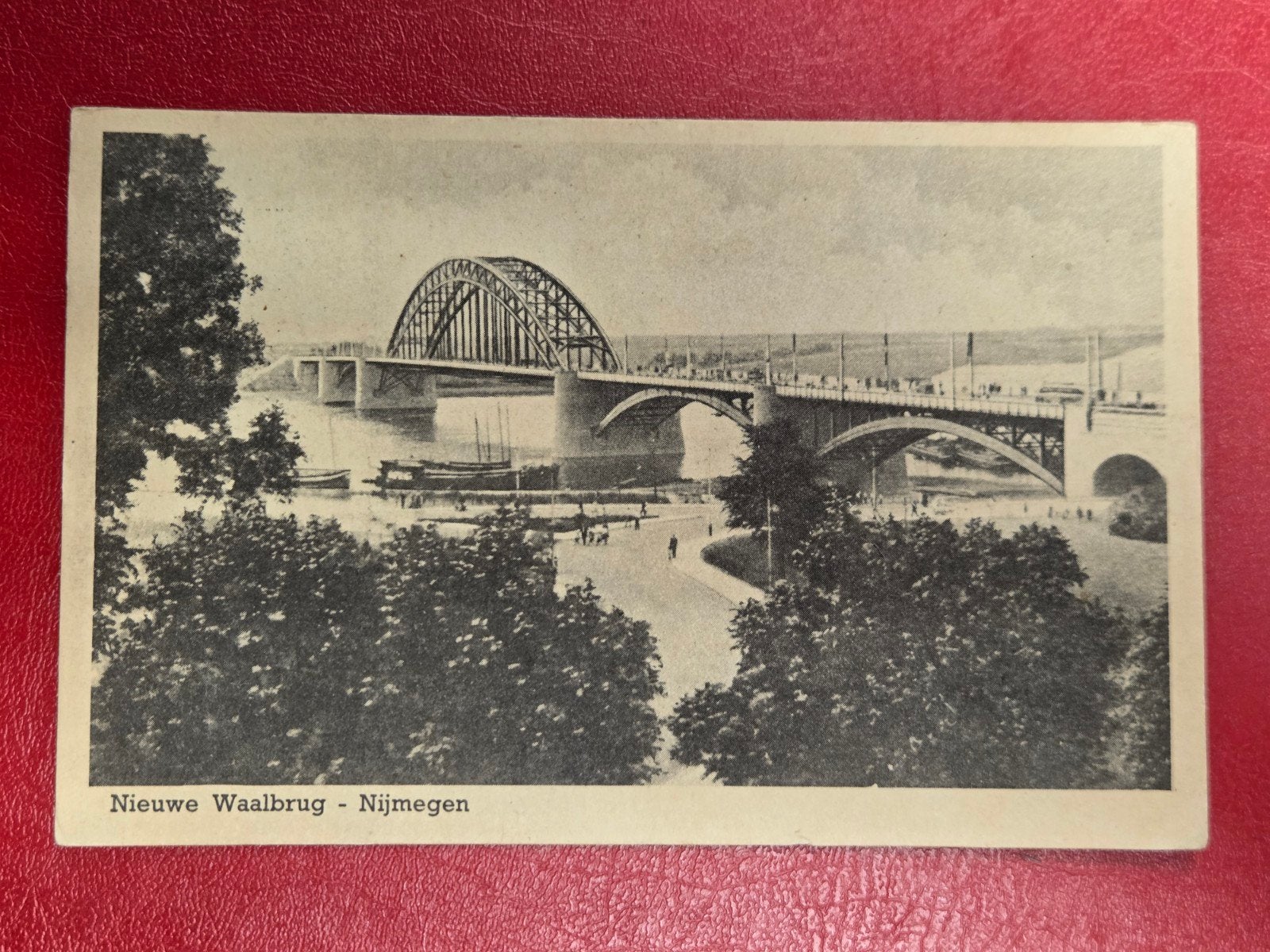 Nijmegen Nieuwe Waalbrug, Antiek en Kunst, Kunst | Etsen en Gravures, Ophalen of Verzenden