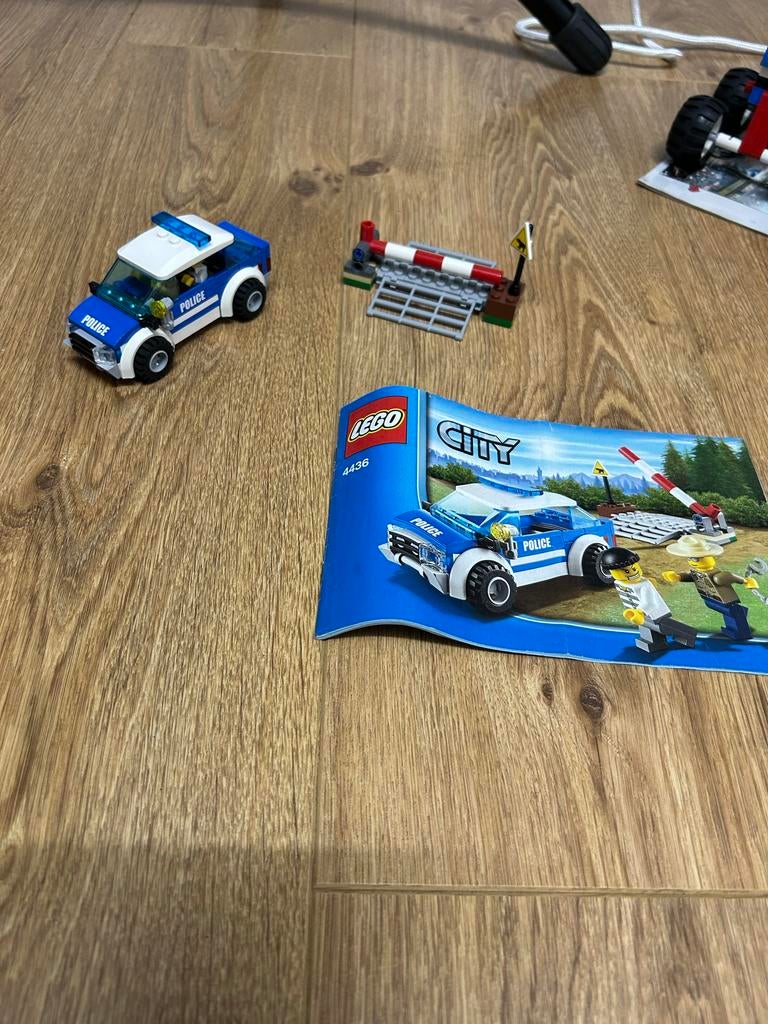 Lego City Politieauto 4436 met slagboom en instructies, City, Lego, Ophalen of Verzenden, Zo goed als nieuw