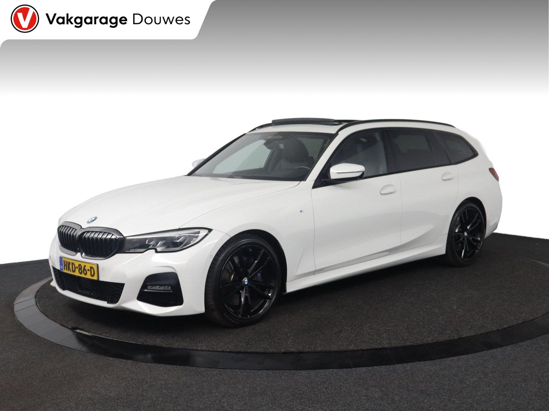 BMW 3-serie Touring 330d xDrive High Executive |Leer|Pano|, Auto's, Automaat, 2993 cc, Wit, Leder