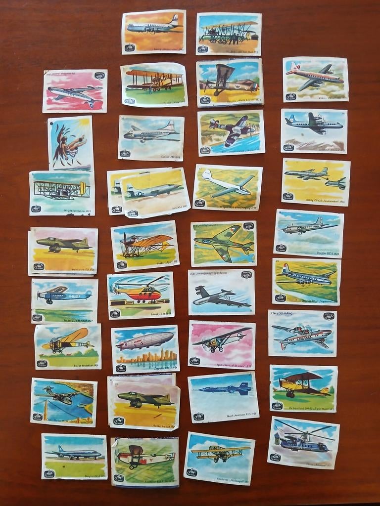 39 Vintage A.Heijn luciferdoos plaatjes vliegtuigen € 15,, Verzamelen, Albert Heijn, Ophalen of Verzenden