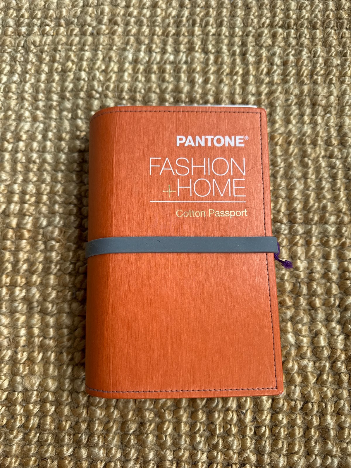 Pantone Fashion + Home Cotton Passport Kleurenwaaier, Ophalen of Verzenden, Zo goed als nieuw