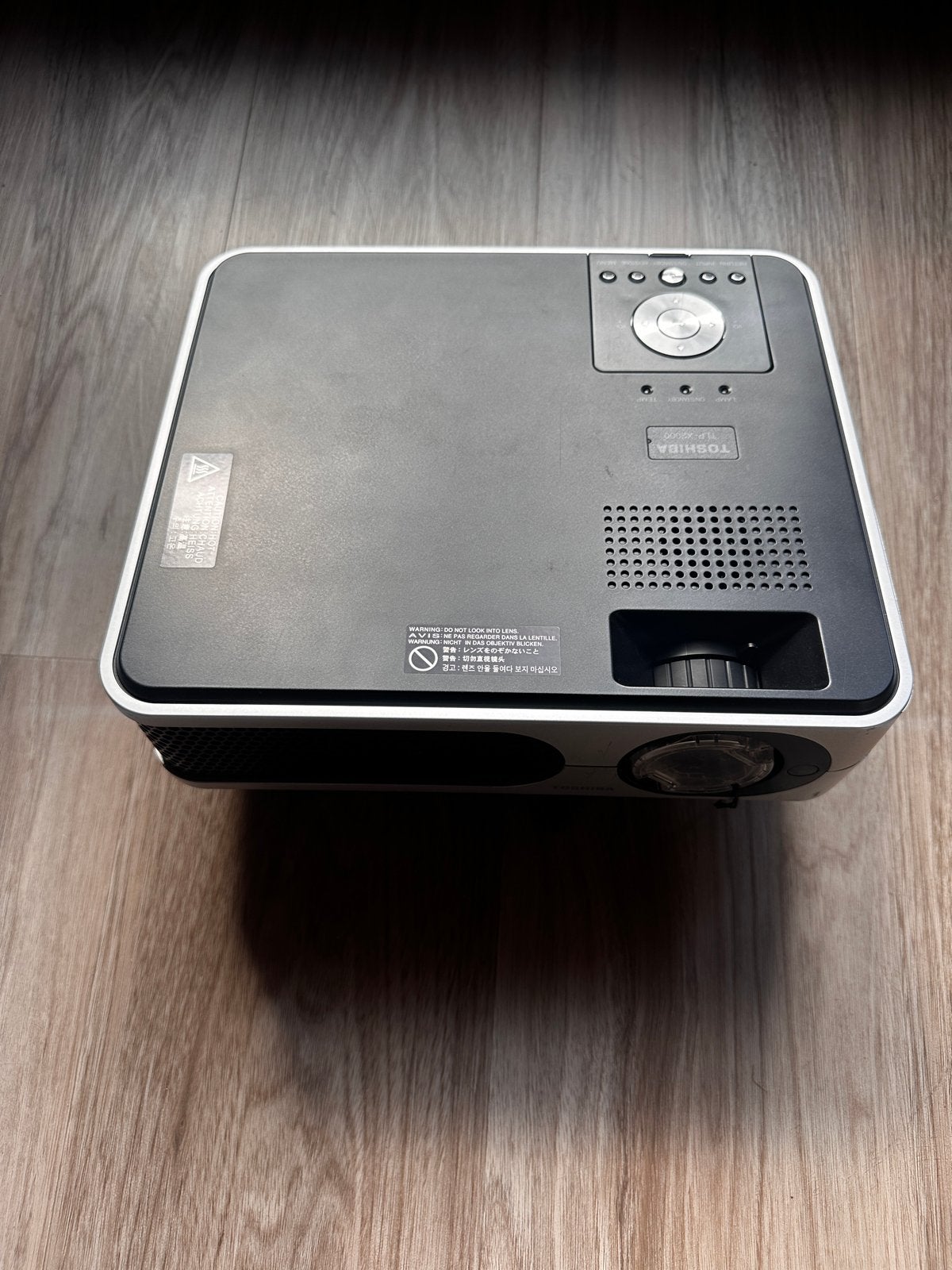 Toshiba TLP-X2000 LCD Projector met afstandsbediening, Ophalen of Verzenden, Gebruikt, LCD, Overige resoluties